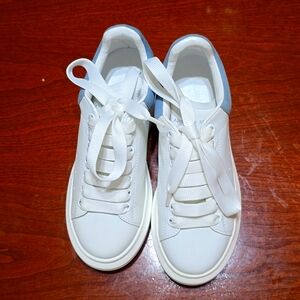 Alexander McQueen Oversized Sneaker 35D